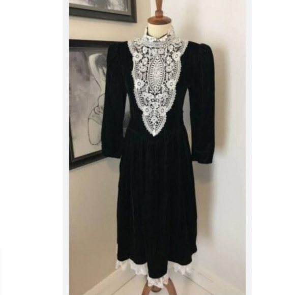 Vintage Jessica McClintock Gunne Sax Black Velvet Victorian Dress |  Gothic - Picture 2 of 13